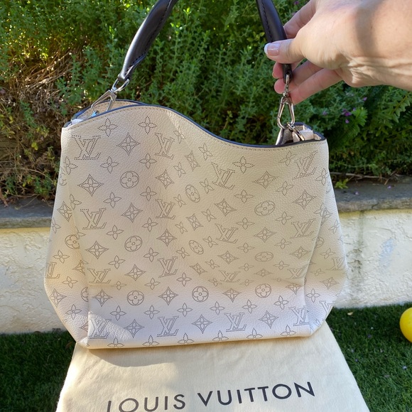LV Ivoire Monogram Mahina Leather Babylone GM - Picture 3 of 13